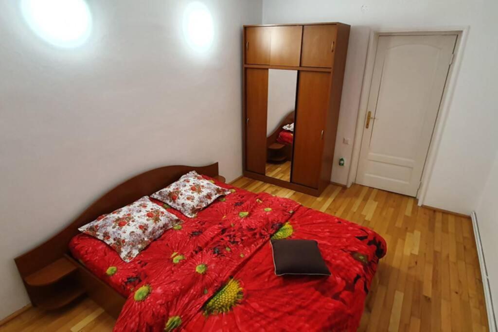 Titian'S Cozy Apartment Nagyszeben Kültér fotó